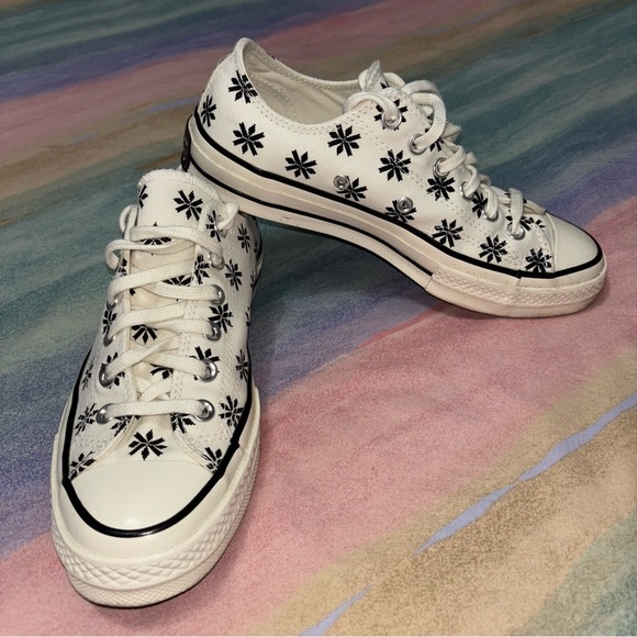 Converse Chuck 70 Low Ox Holiday Sweater Canvas women’s size 8 Sneakers - Picture 5 of 10